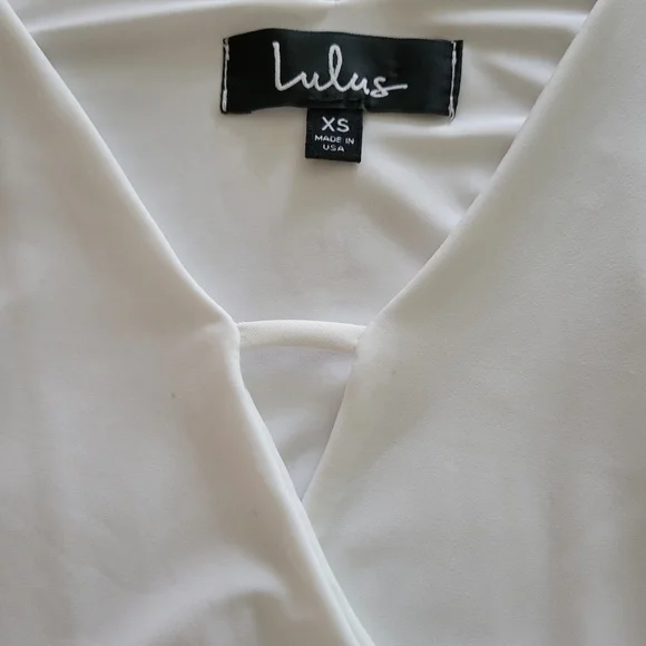 Lulu's xs spaghetti strap fully lined off white shirt - Picture 3 of 5